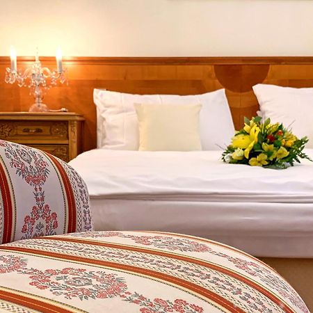 Hotel Stekl Глубока-над-Влтавой Экстерьер фото