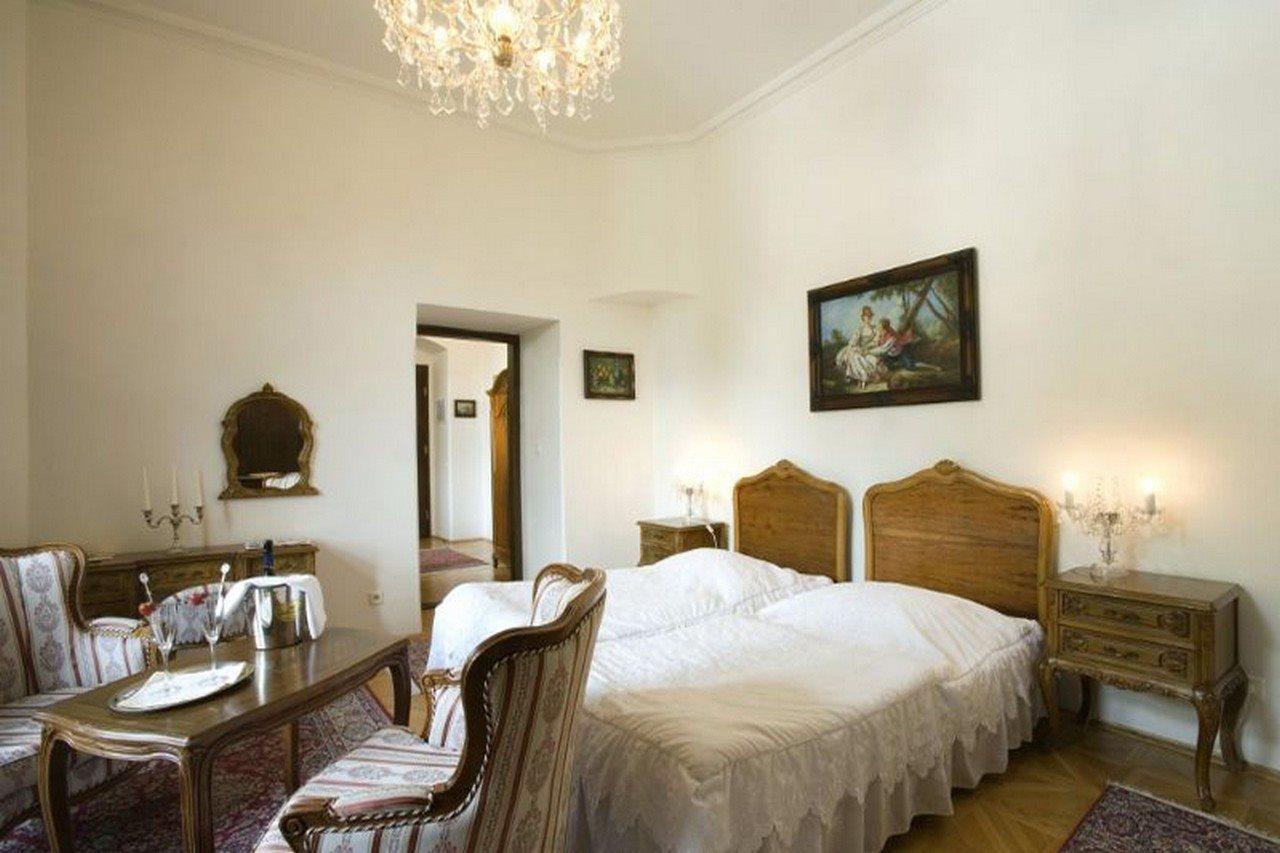 Hotel Stekl Глубока-над-Влтавой Экстерьер фото