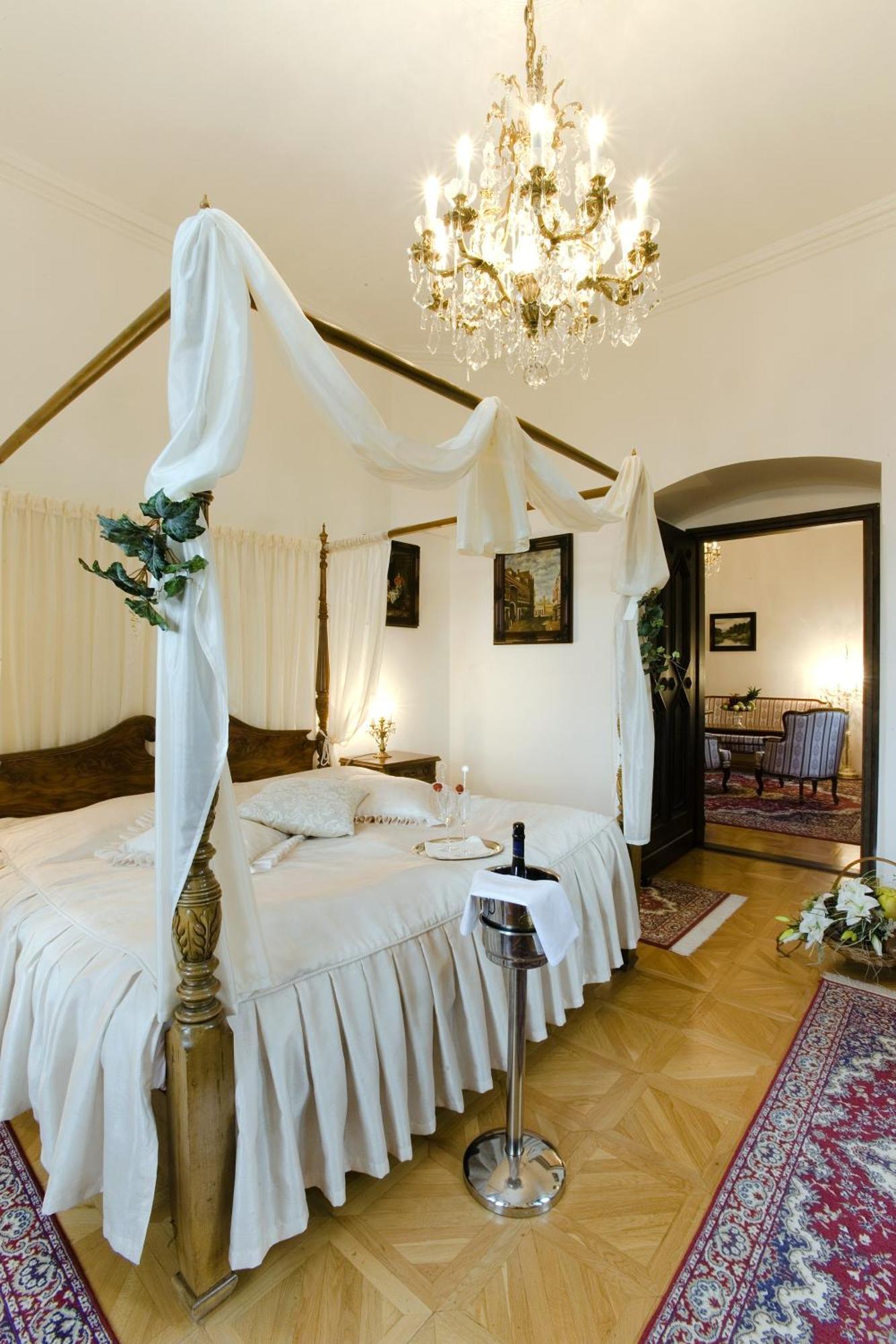 Hotel Stekl Глубока-над-Влтавой Номер фото