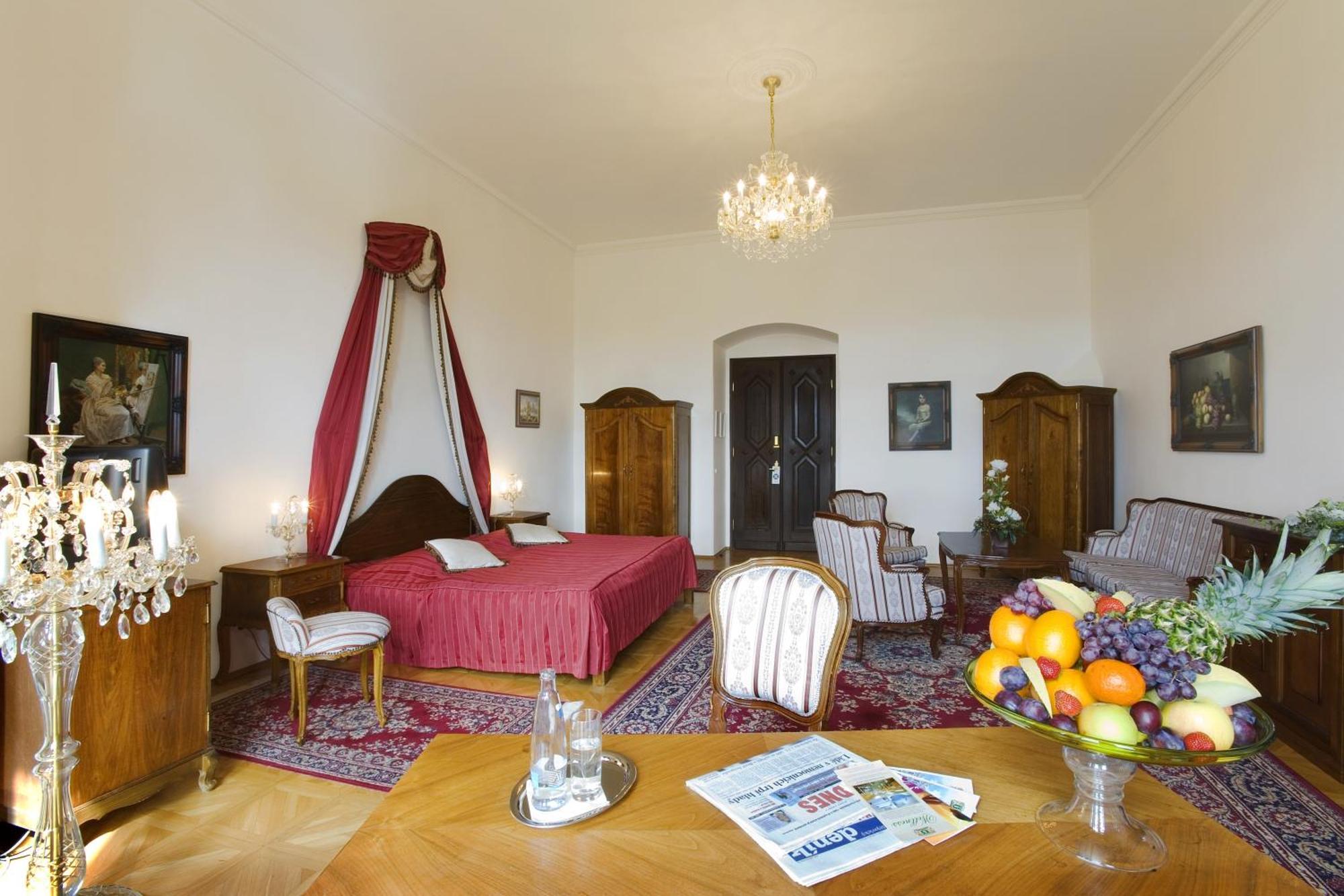 Hotel Stekl Глубока-над-Влтавой Номер фото