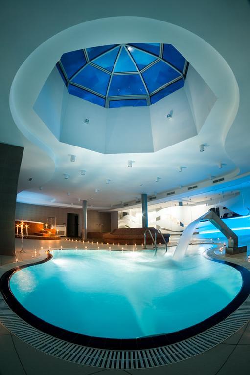 Hotel Stekl Глубока-над-Влтавой Экстерьер фото