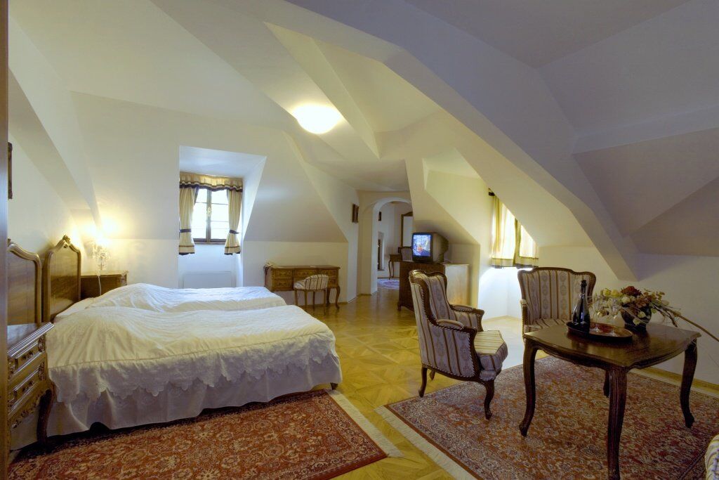 Hotel Stekl Глубока-над-Влтавой Экстерьер фото